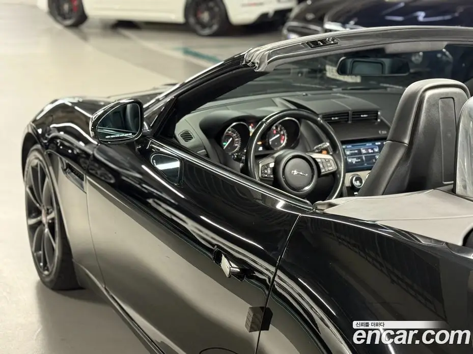 Jaguar F-Type 2015 3.0 автомат (гидро), фото 15 Jaguar F-Type 2015 3.0 автомат (гидро), фото 15