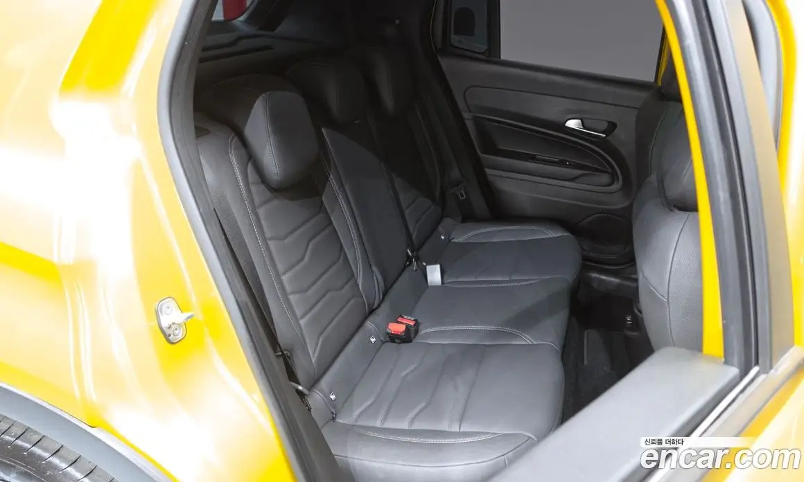Jeep Avenger 2024 0.1 автомат (гидро), фото 18