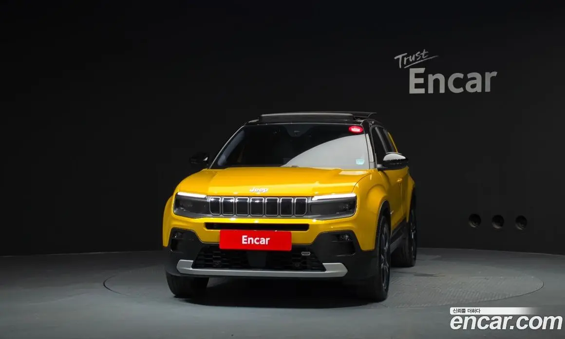 Jeep Avenger 2024 0.1 автомат (гидро), фото 3