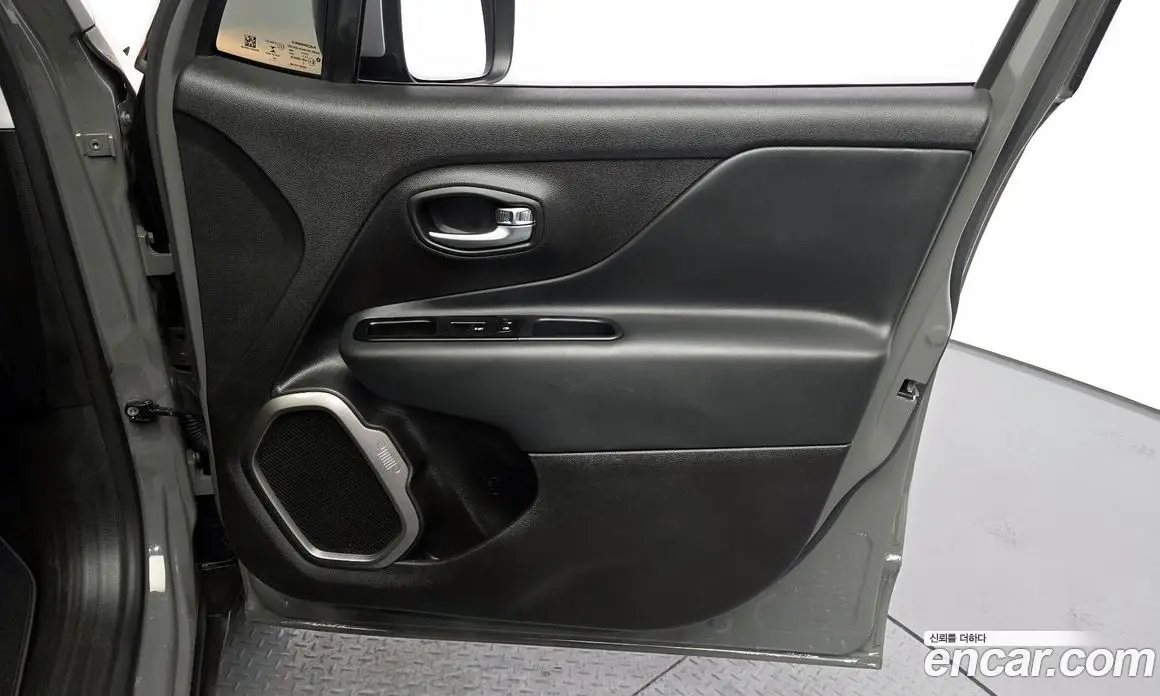 Jeep Renegade 2022 1.3 автомат (гидро), фото 15