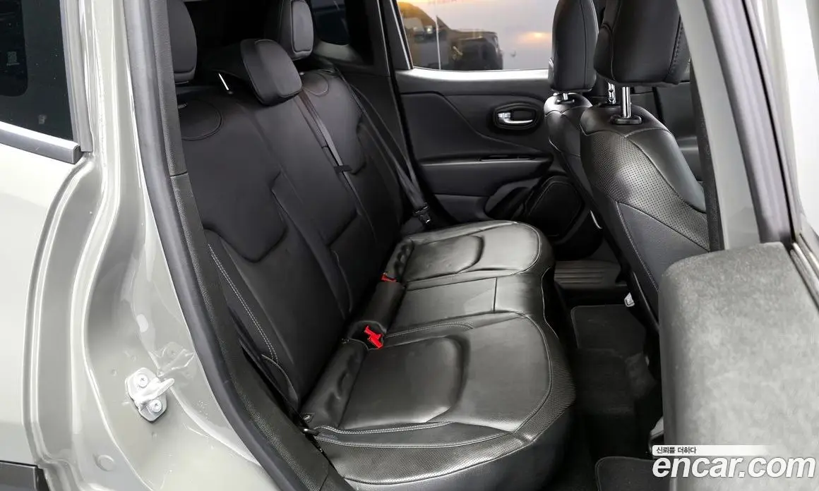 Jeep Renegade 2022 1.3 автомат (гидро), фото 18