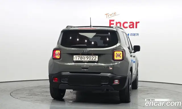 Jeep Renegade 2022 1.3 автомат (гидро), миниатюра 4