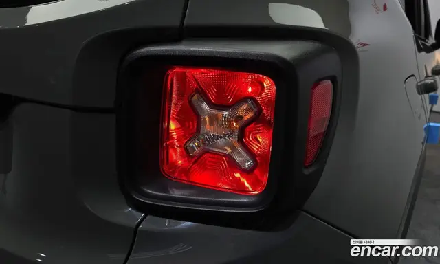 Jeep Renegade 2022 1.3 автомат (гидро), миниатюра 9