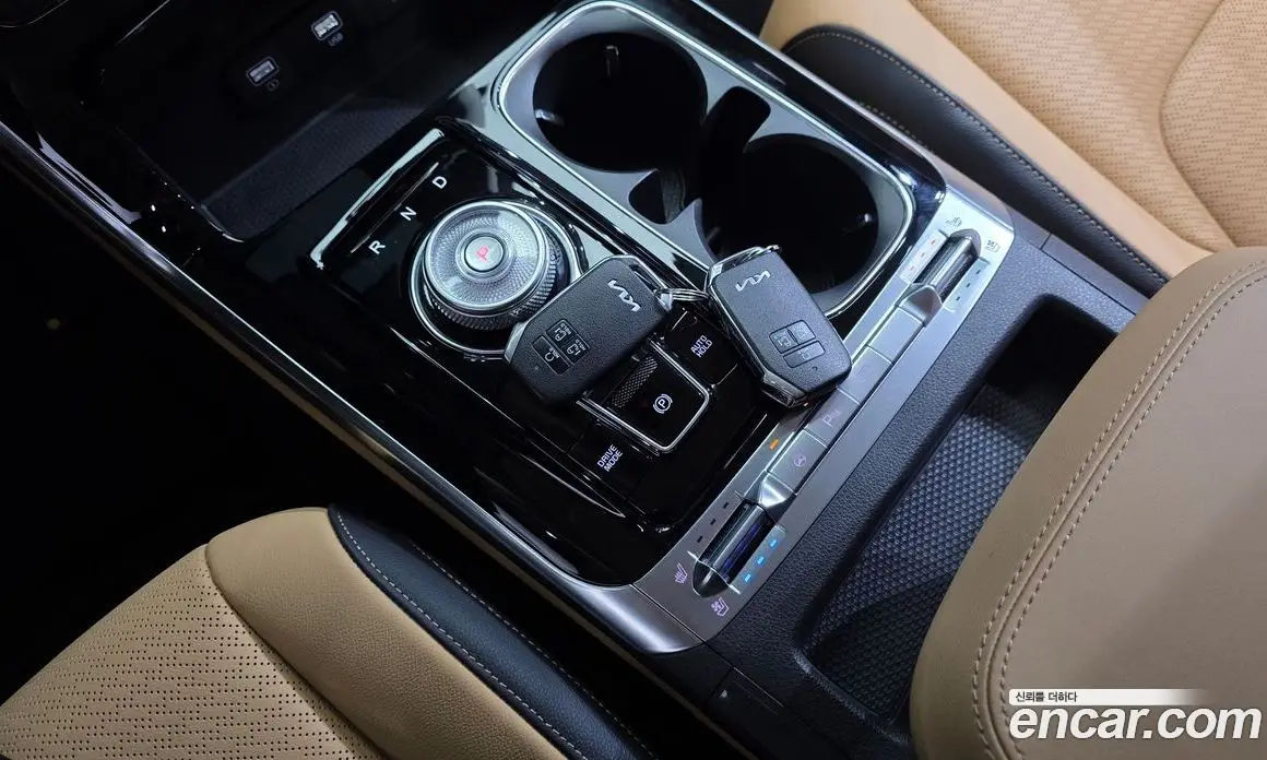 Kia Carnival 2023 3.5 автомат (гидро), фото 12