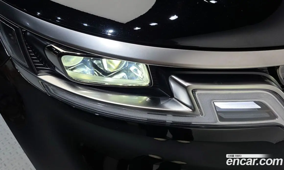 Kia Carnival 2023 3.5 автомат (гидро), фото 8