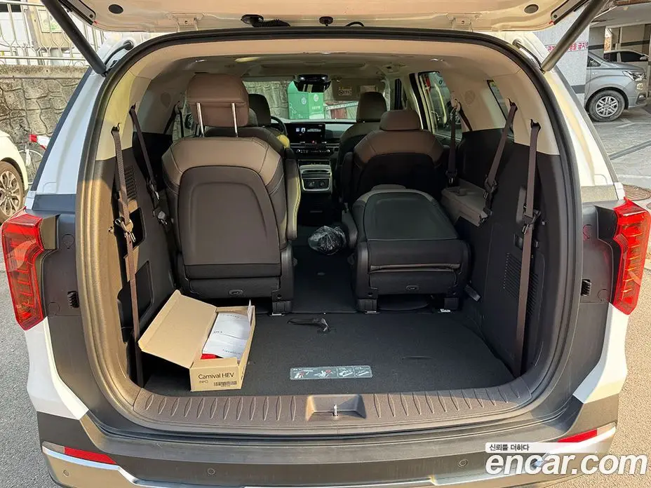 Kia Carnival 2026 1.6 автомат (гидро), фото 18
