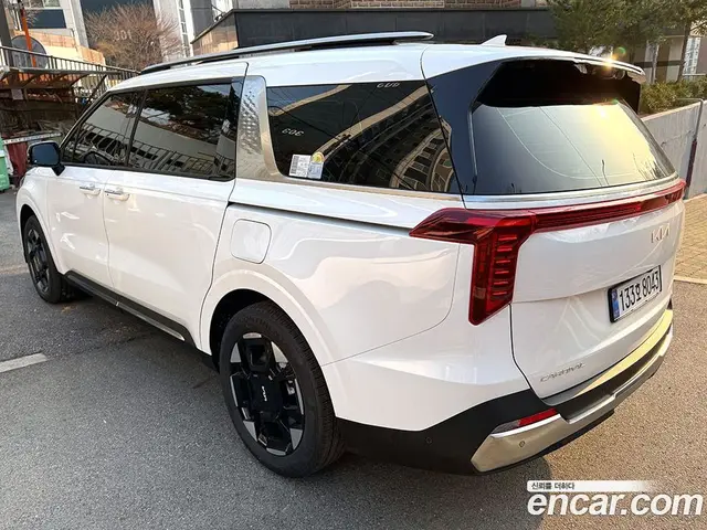 Kia Carnival 2026 1.6 автомат (гидро), миниатюра 3