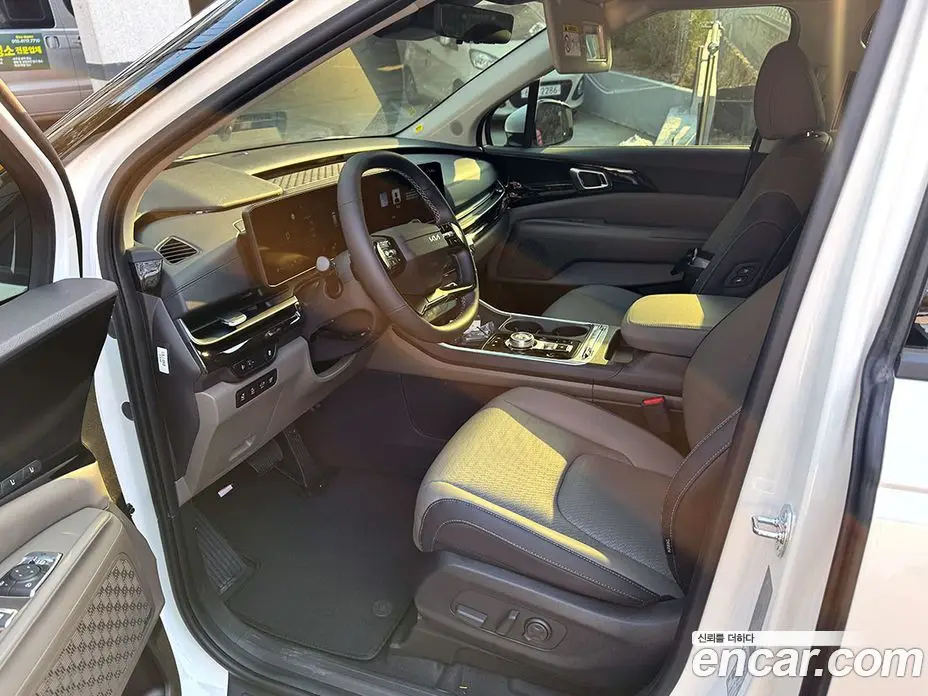 Kia Carnival 2026 1.6 автомат (гидро), фото 8