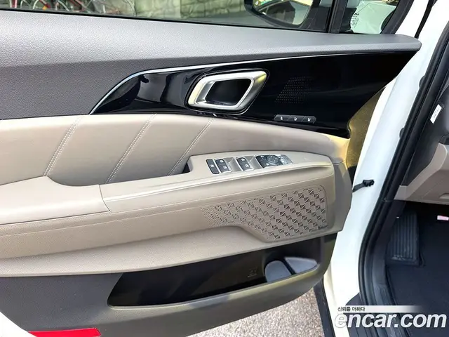 Kia Carnival 2026 1.6 автомат (гидро), миниатюра 9