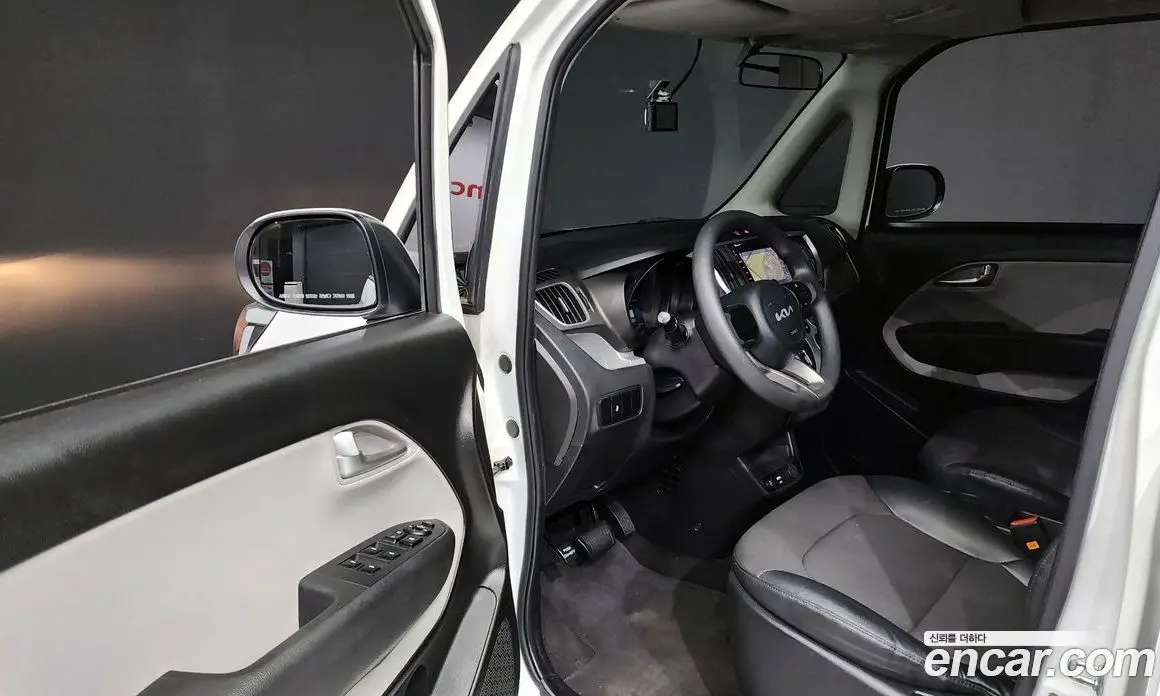 Kia Ray 2022 1.0 автомат (гидро), фото 13