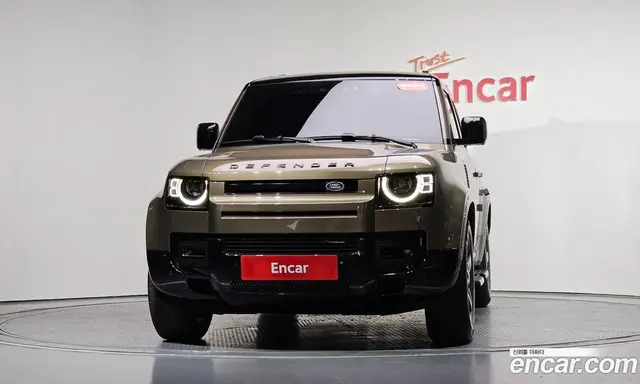 Land Rover Defender 2023 2.0 автомат (гидро), миниатюра 2
