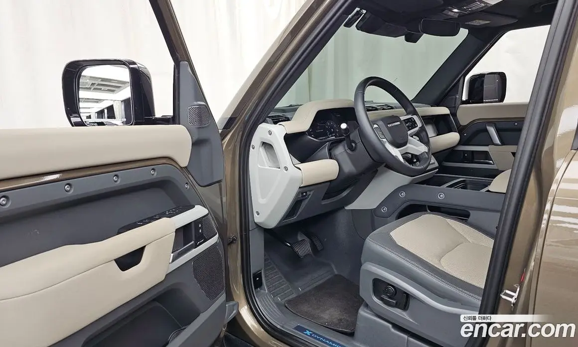 Land Rover Defender 2023 2.0 автомат (гидро), фото 12