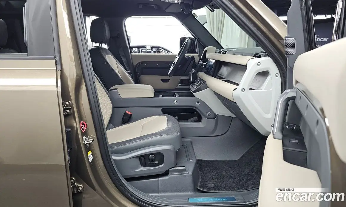 Land Rover Defender 2023 2.0 автомат (гидро), фото 16