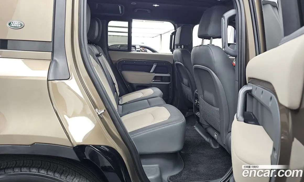 Land Rover Defender 2023 2.0 автомат (гидро), фото 17