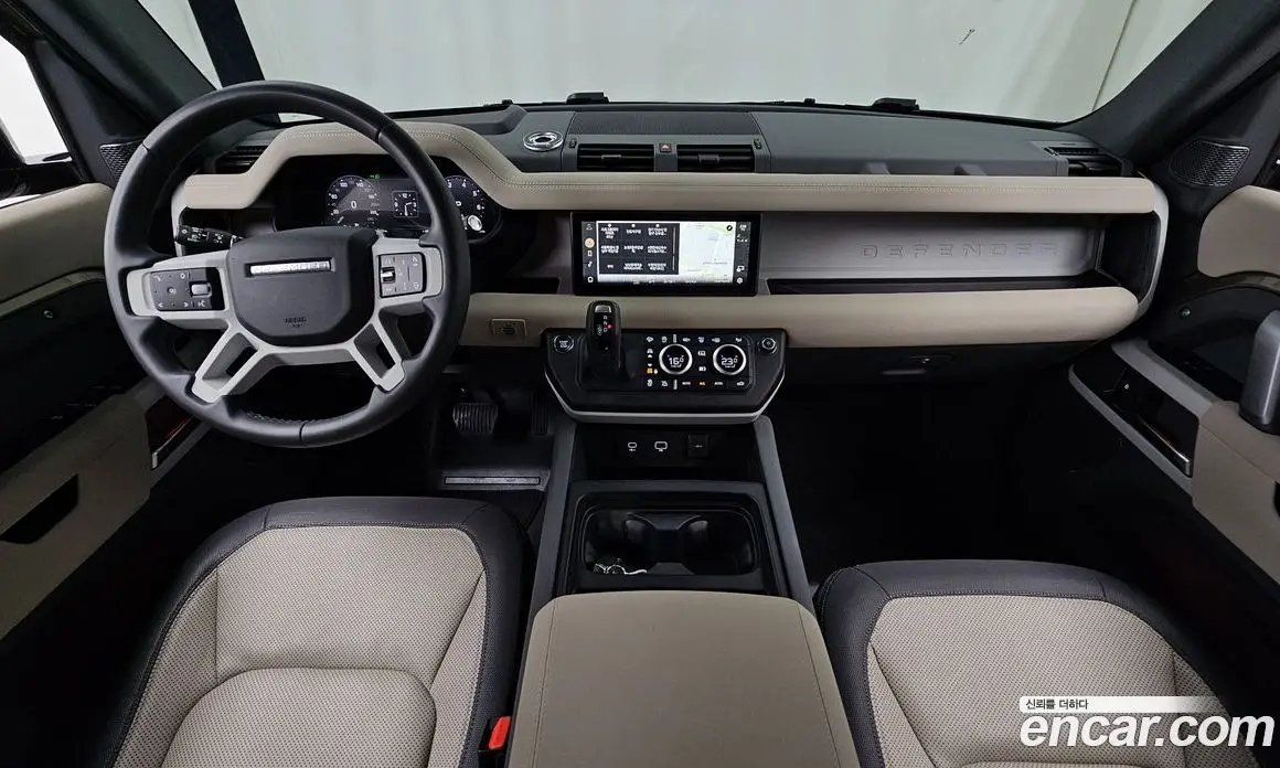 Land Rover Defender 2023 2.0 автомат (гидро), фото 9
