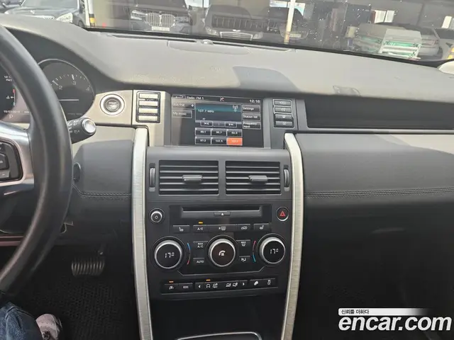 Land Rover Discovery Sport 2016 2.0 автомат (гидро), миниатюра 8