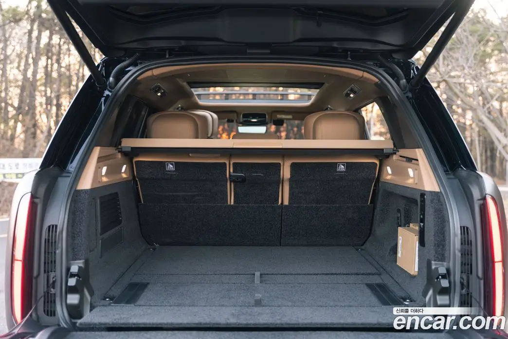 Land Rover Range Rover 2023 4.4 автомат (гидро), фото 13