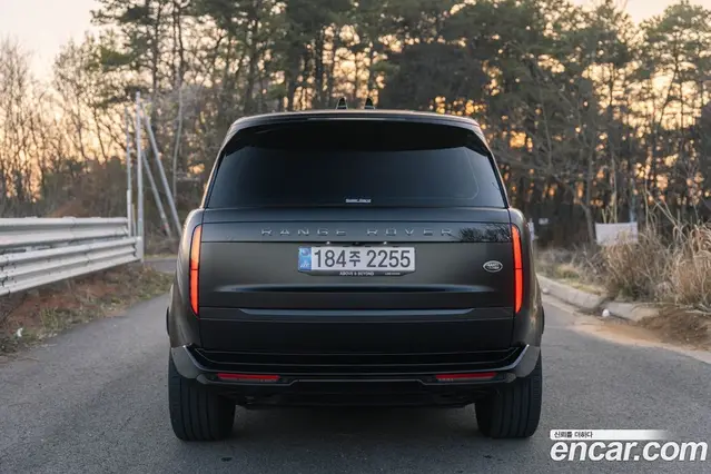 Land Rover Range Rover 2023 4.4 автомат (гидро), миниатюра 4