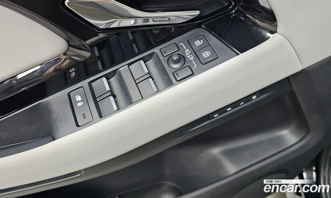 Land Rover Range Rover Evoque 2025 2.0 автомат (гидро), фото 34