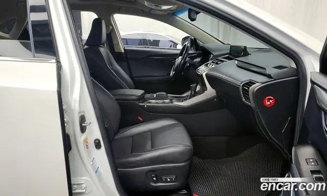 Lexus NX 2018 2.5 автомат (гидро), миниатюра 11 Lexus NX 2018 2.5 автомат (гидро), миниатюра 11