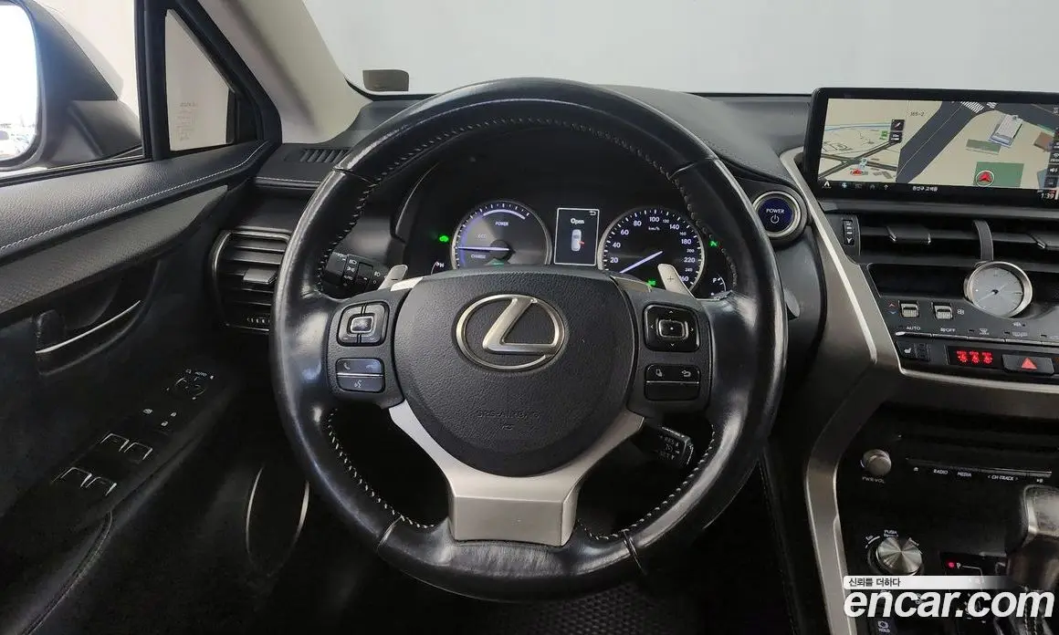 Lexus NX 2018 2.5 автомат (гидро), фото 13 Lexus NX 2018 2.5 автомат (гидро), фото 13