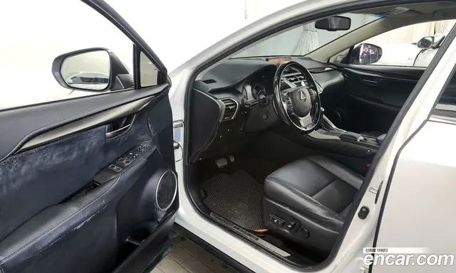 Lexus NX 2018 2.5 автомат (гидро), миниатюра 10 Lexus NX 2018 2.5 автомат (гидро), миниатюра 10