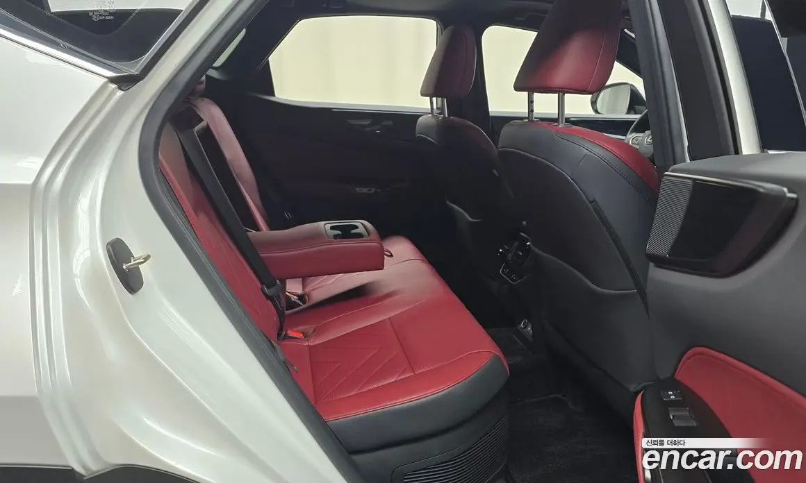 Lexus NX 2022 2.5 автомат (гидро), фото 17 Lexus NX 2022 2.5 автомат (гидро), фото 17