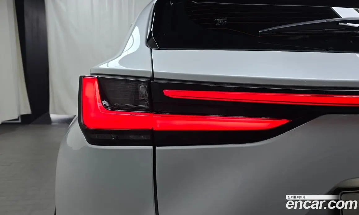 Lexus NX 2022 2.5 автомат (гидро), фото 9 Lexus NX 2022 2.5 автомат (гидро), фото 9