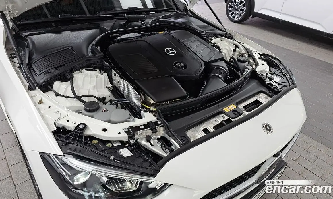 Mercedes-Benz C-Class 2024 2.0 автомат (гидро), фото 6