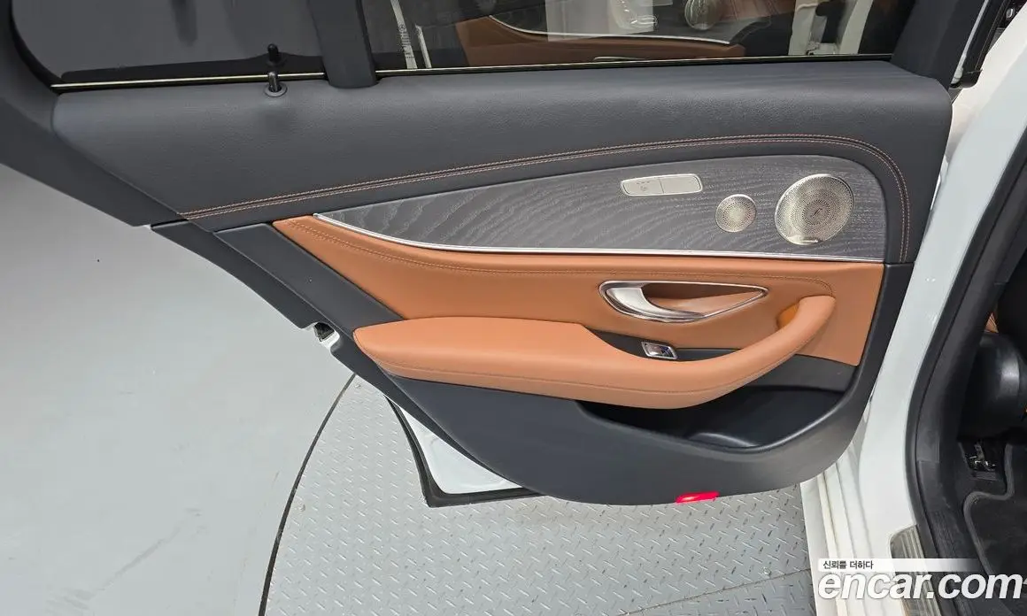 Mercedes-Benz E-Class 2021 2.0 автомат (гидро), фото 15