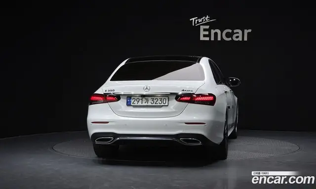 Mercedes-Benz E-Class 2021 2.0 автомат (гидро), миниатюра 4