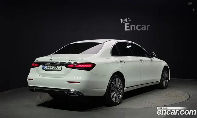 Mercedes-Benz E-Class, 2023, 38 946 км