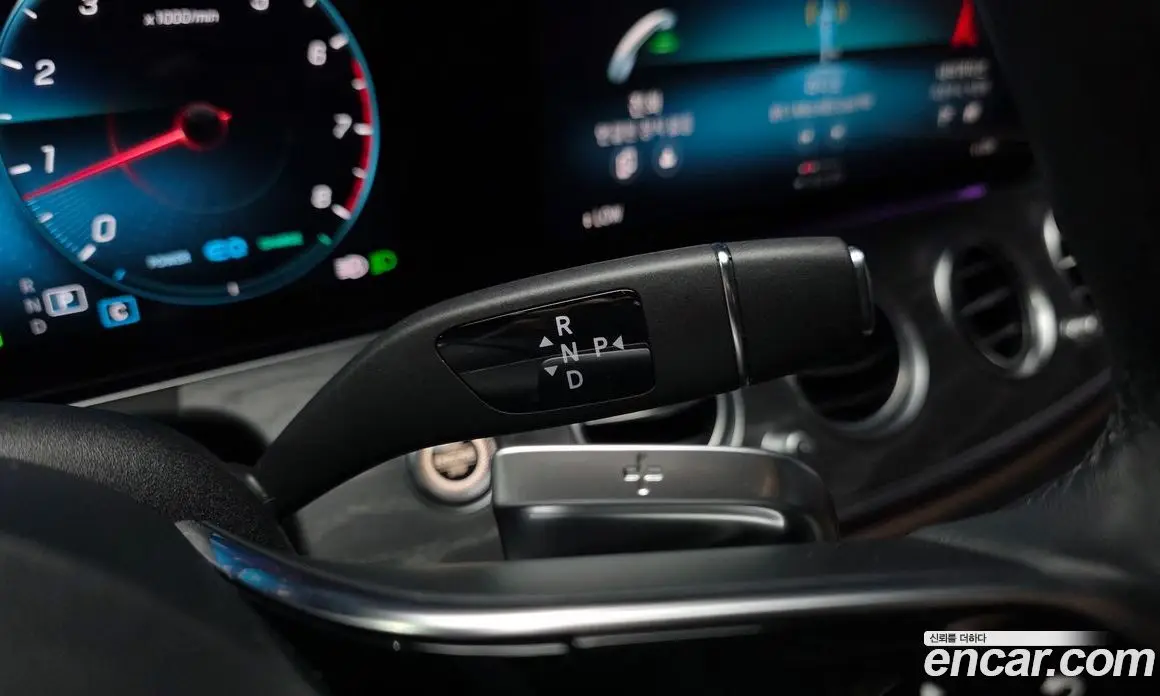 Mercedes-Benz E-Class 2023 2.0 автомат (гидро), фото 11