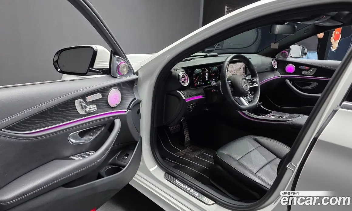 Mercedes-Benz E-Class 2023 1.9 автомат (гидро), фото 13