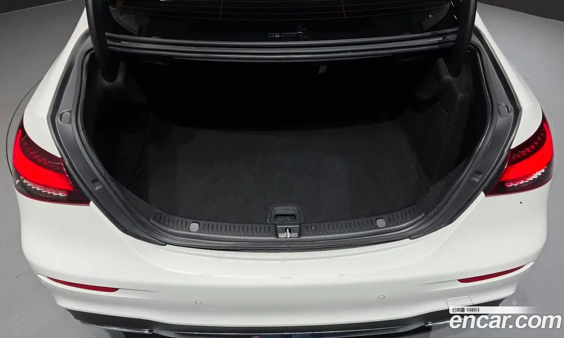 Mercedes-Benz E-Class 2023 1.9 автомат (гидро), фото 23