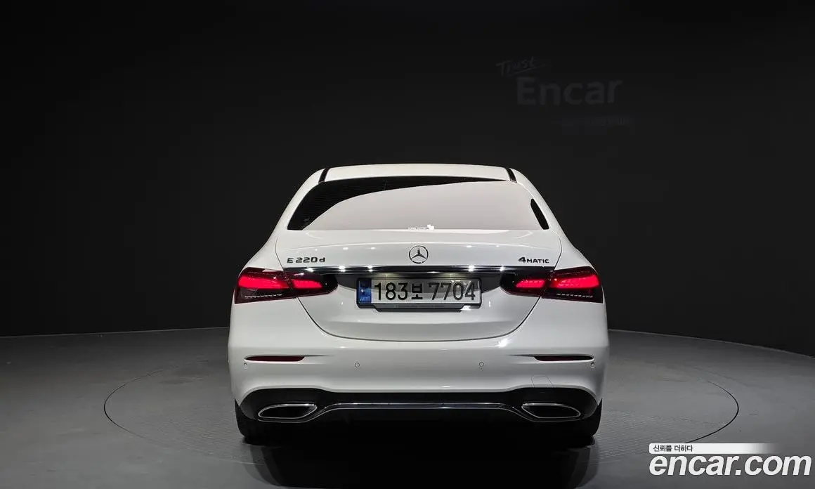 Mercedes-Benz E-Class 2023 1.9 автомат (гидро), фото 4