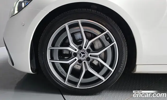 Mercedes-Benz E-Class 2023 1.9 автомат (гидро), миниатюра 5