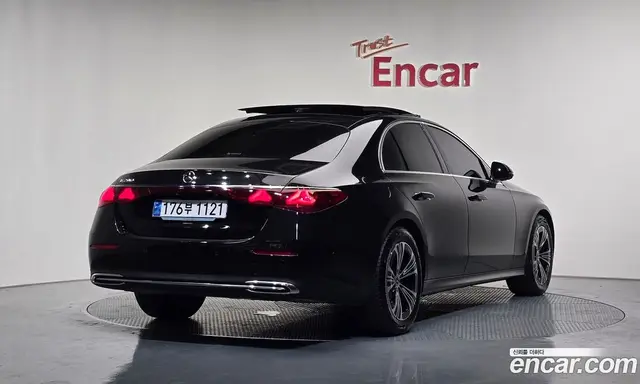 Mercedes-Benz E-Class, 2025, 45 570 км