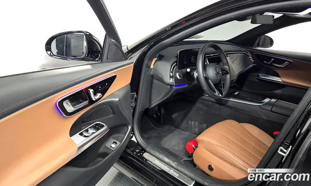 Mercedes-Benz E-Class 2025 2.0 автомат (гидро), миниатюра 12