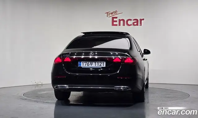 Mercedes-Benz E-Class 2025 2.0 автомат (гидро), миниатюра 3
