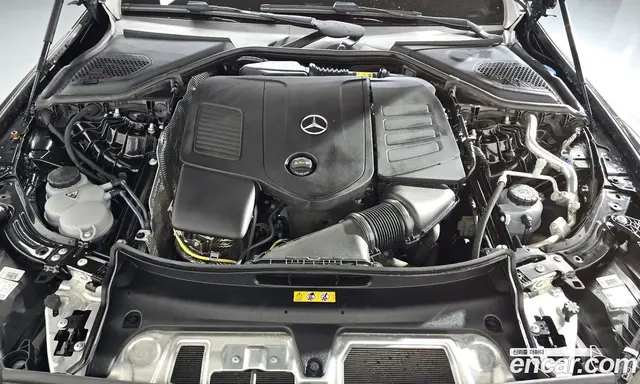 Mercedes-Benz E-Class 2025 2.0 автомат (гидро), миниатюра 5