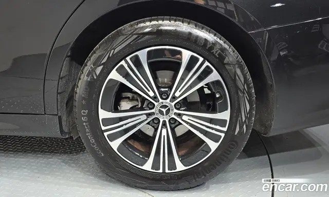 Mercedes-Benz E-Class 2025 2.0 автомат (гидро), миниатюра 6