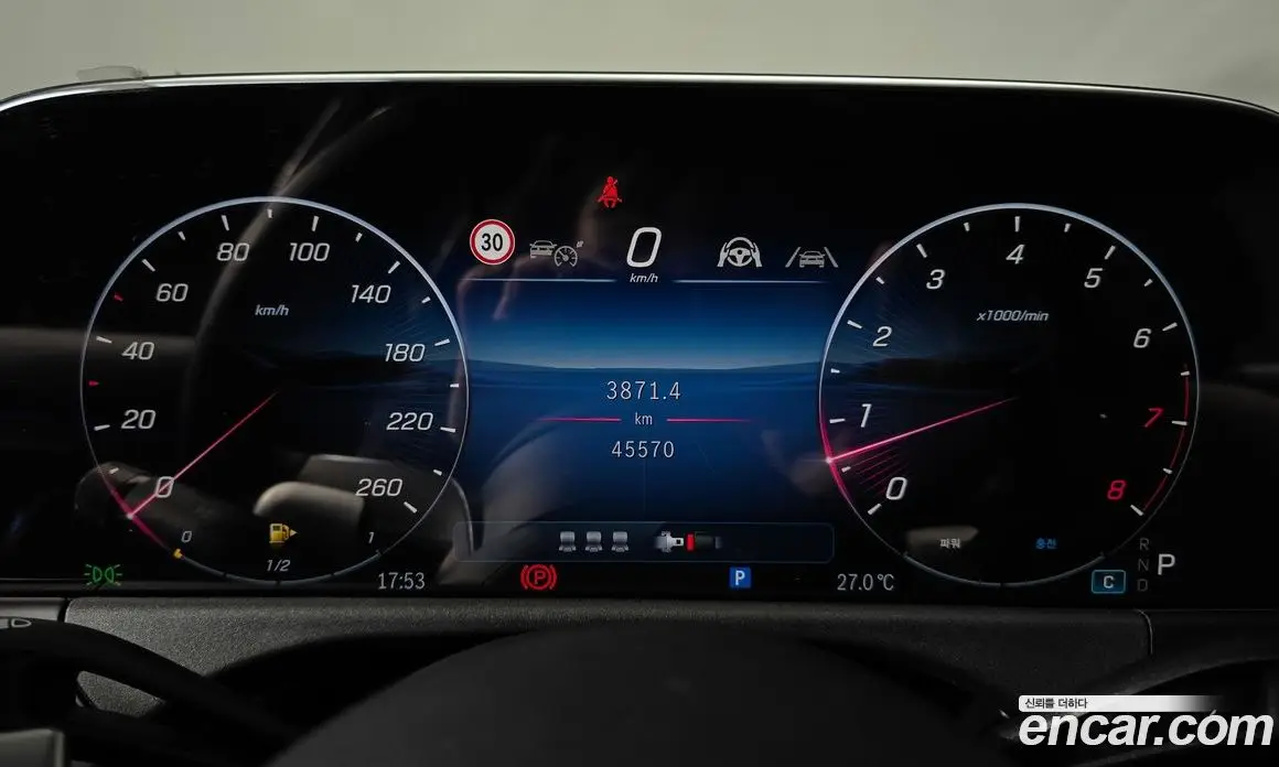 Mercedes-Benz E-Class 2025 2.0 автомат (гидро), фото 10
