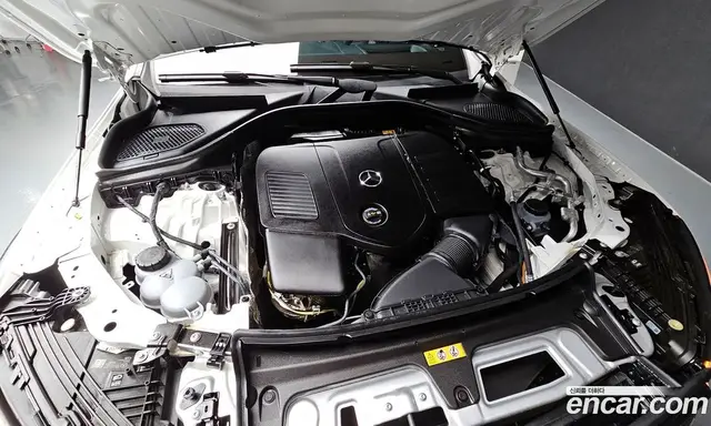 Mercedes-Benz GLC-Class 2025 2.0 автомат (гидро), миниатюра 6