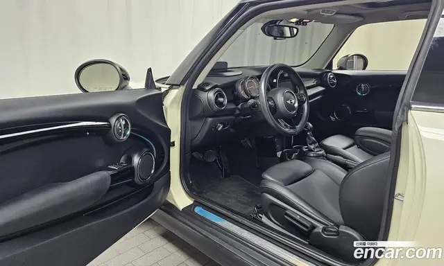 Mini Cooper 2017 2.0 автомат (гидро), миниатюра 10