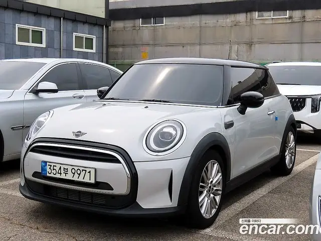 Mini Cooper 2022 1.5 автомат (гидро), миниатюра 2