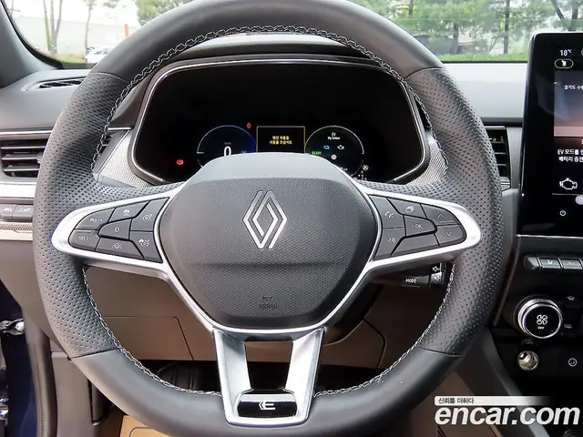 Renault (Samsung) Arkana 2024 1.6 автомат (гидро), миниатюра 8