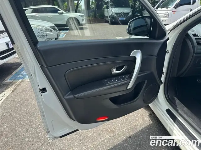 Renault (Samsung) SM5 2014 1.5 автомат (гидро), миниатюра 6