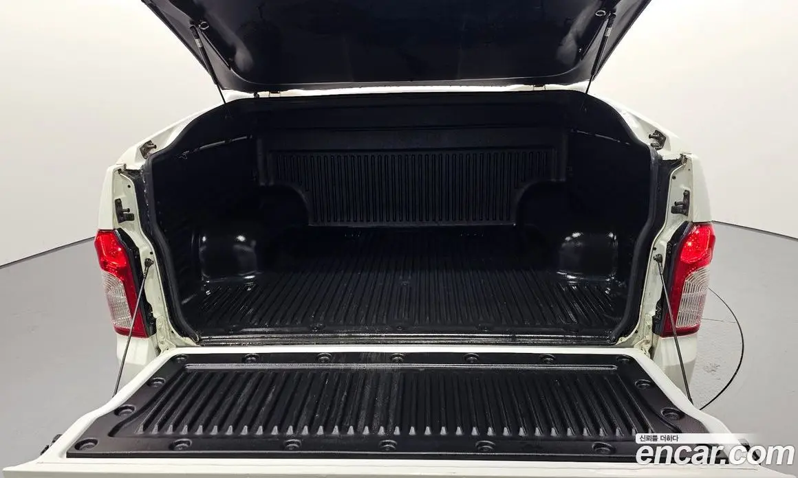 SsangYong Korando 2016 2.0 автомат (гидро), фото 26