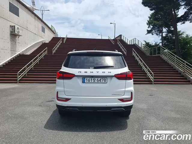 SsangYong Rexton 2023 2.2 автомат (гидро), миниатюра 4